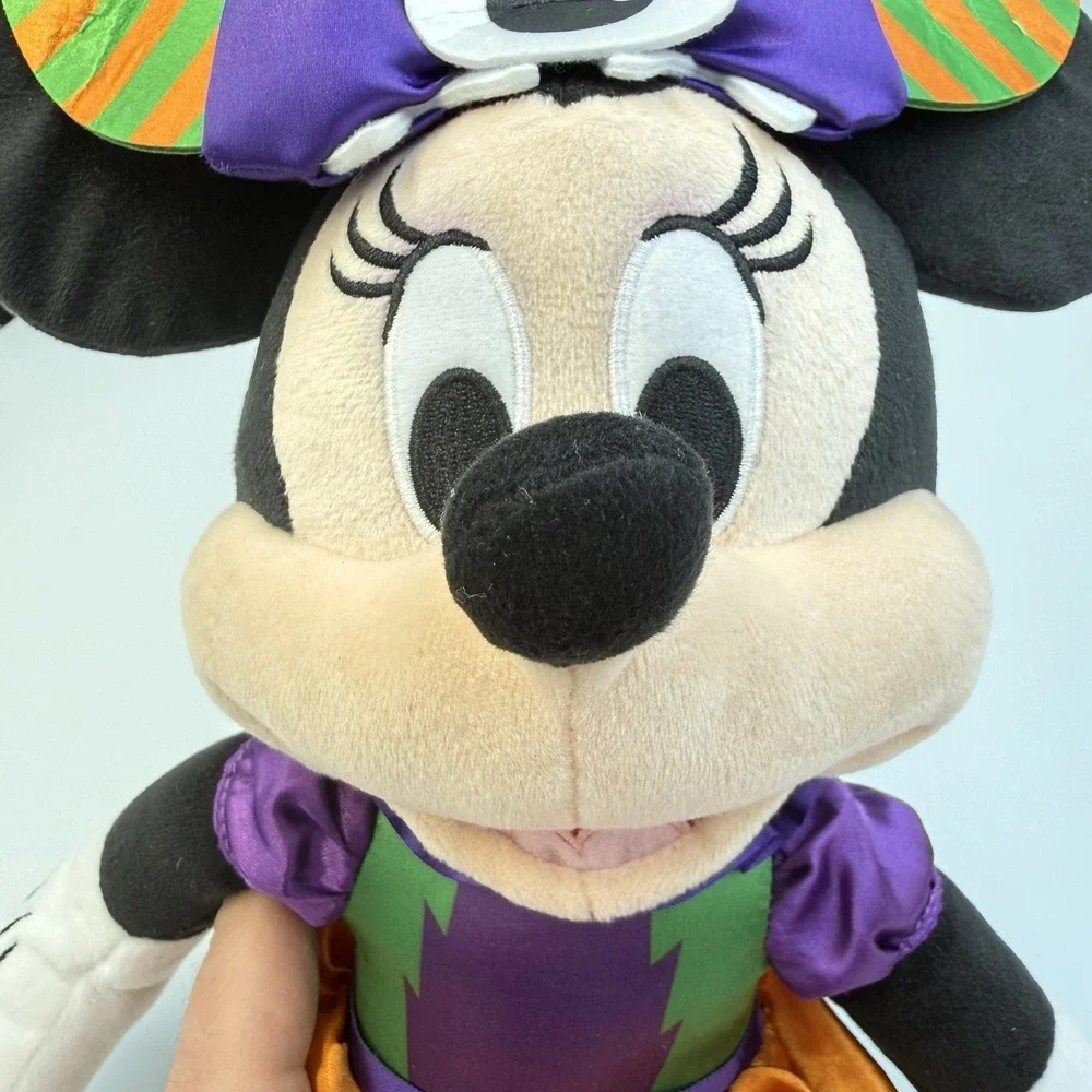 Minnie Mouse Halloween 2025 Plush – Medium‎ 15''-Clean Very Good Used Condition